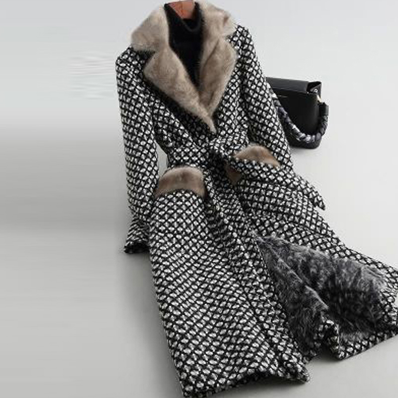 Sewing Tweed - Pakaian Musim Dingin Wanita Berbahan Bulu
